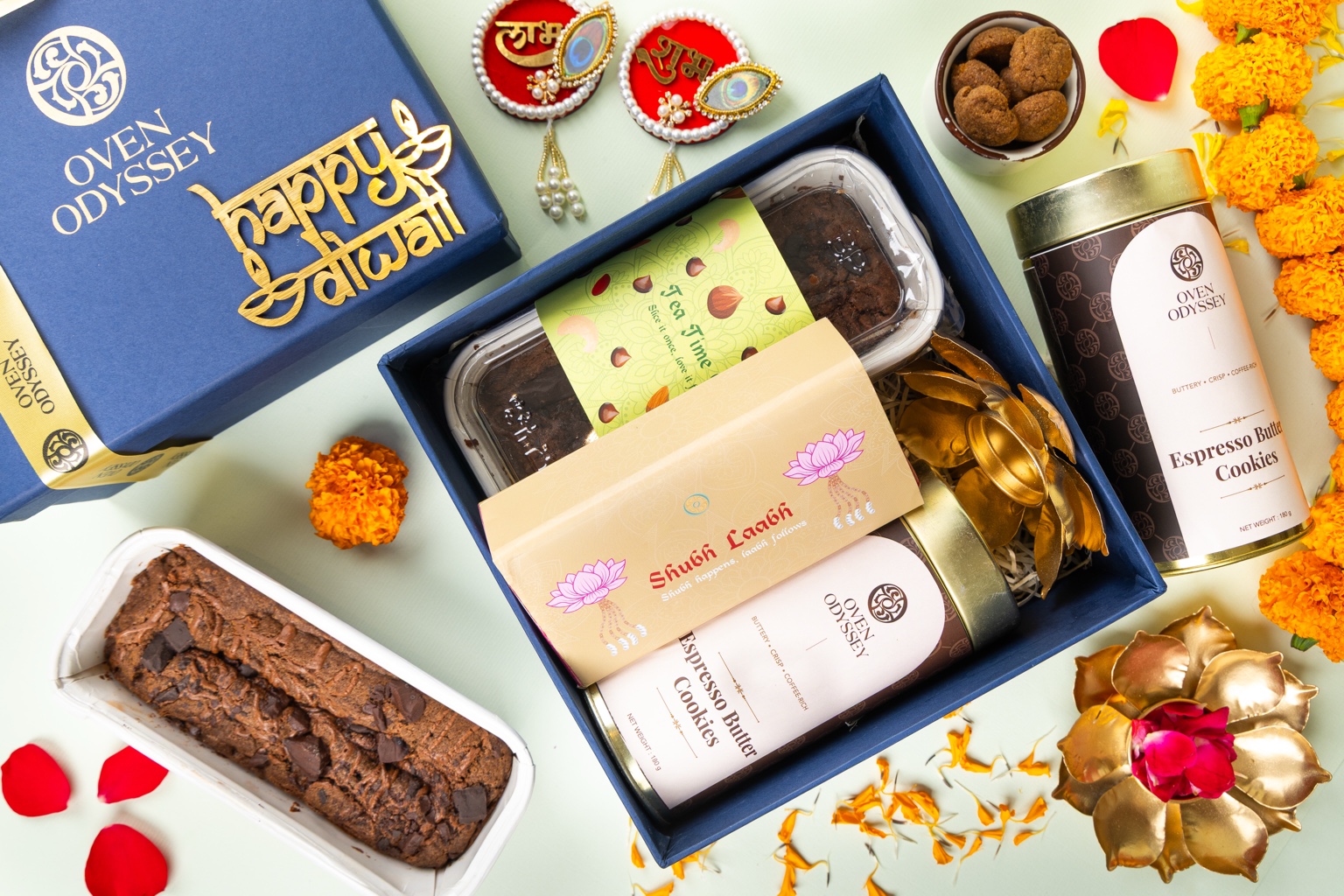 Royal Petite Box A hamper